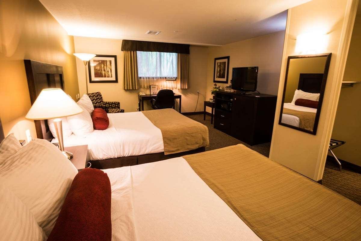 Best Western Plus Baker Street Inn Nelson Exterior photo