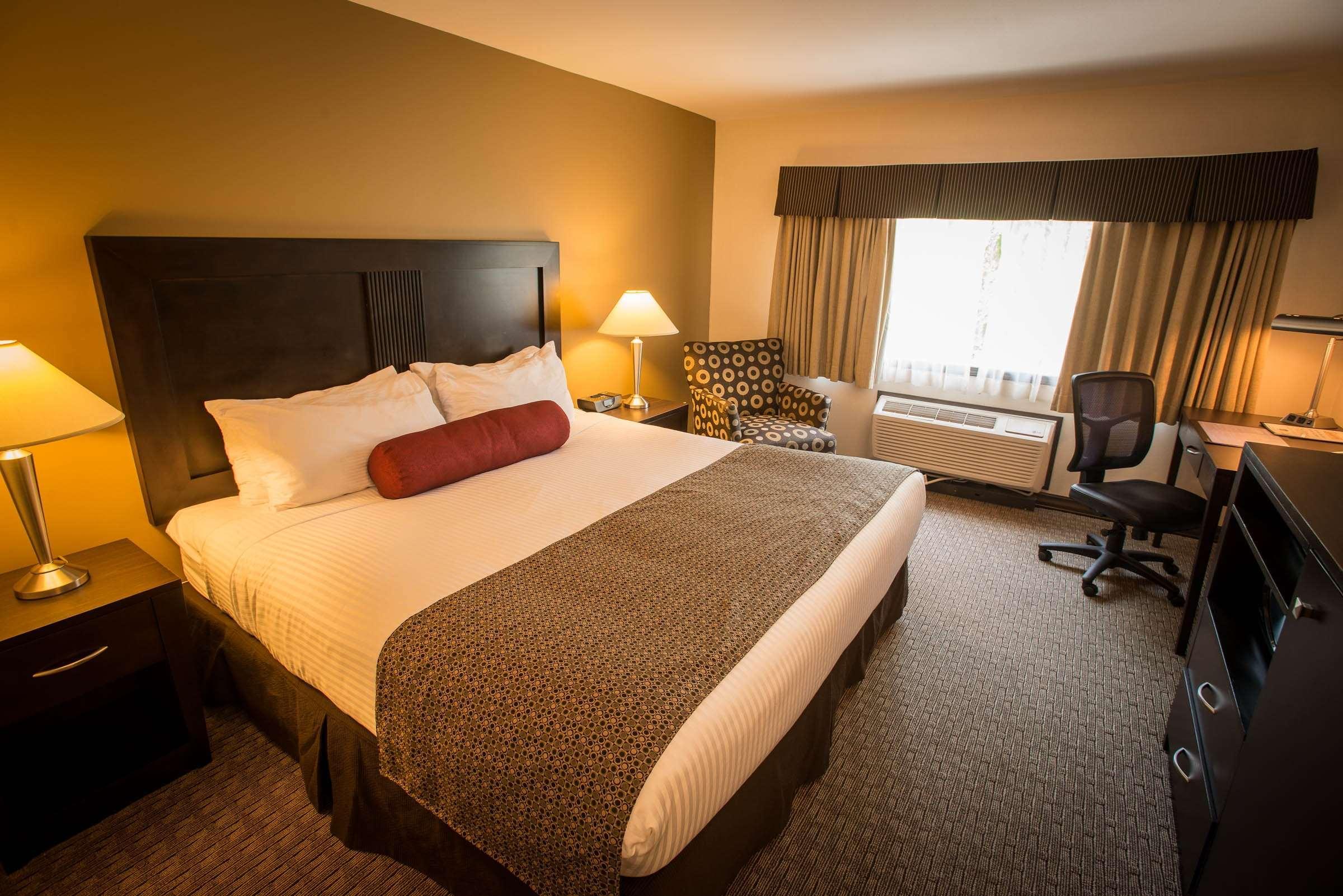 Best Western Plus Baker Street Inn Nelson Exterior photo