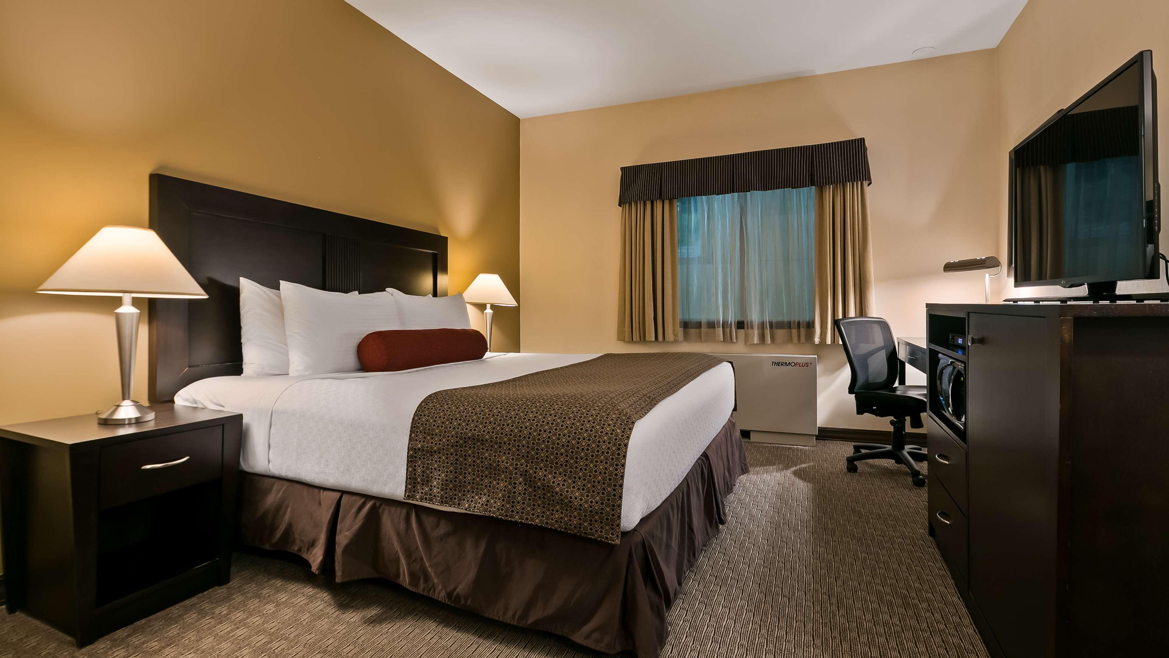 Best Western Plus Baker Street Inn Nelson Exterior photo