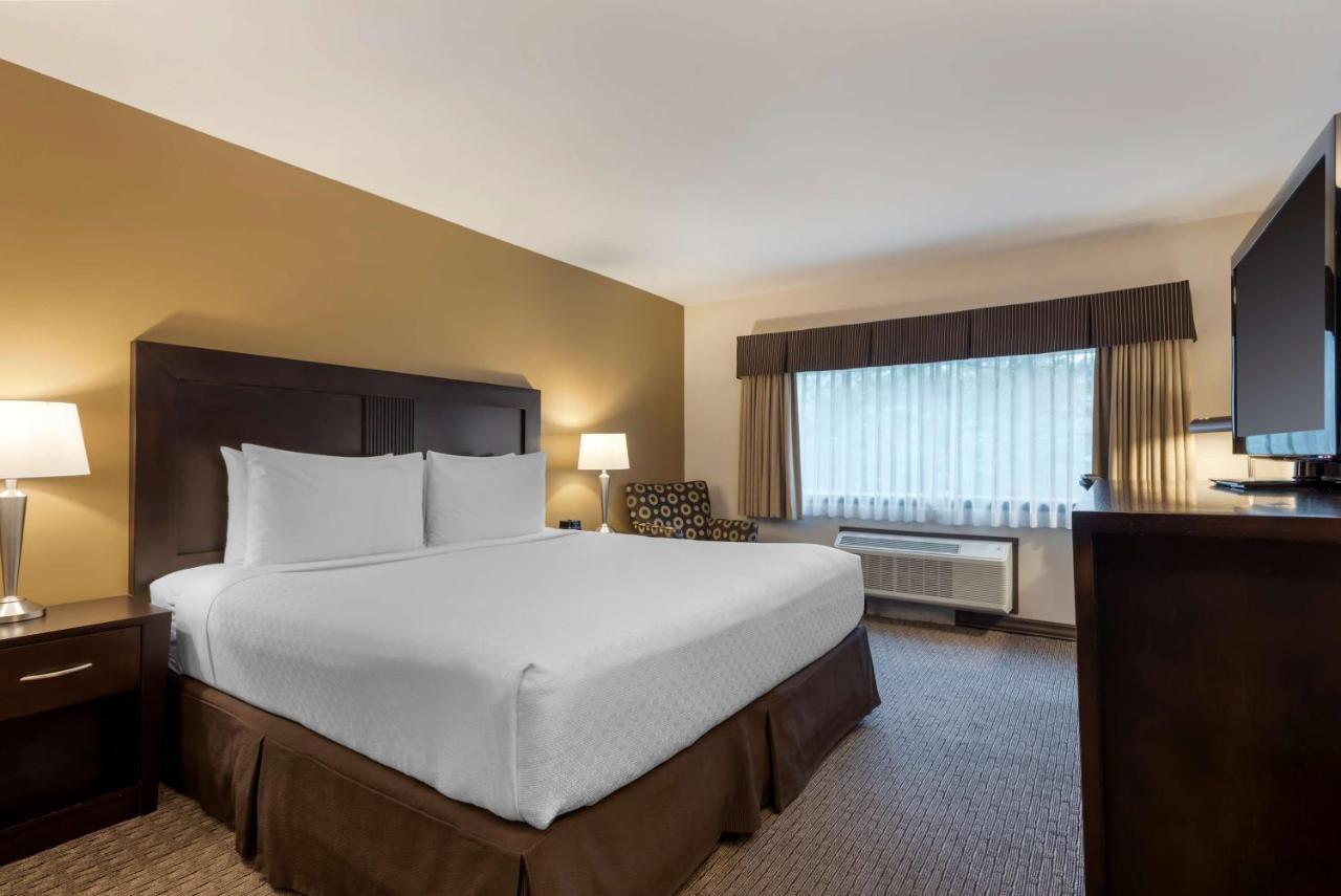 Best Western Plus Baker Street Inn Nelson Exterior photo